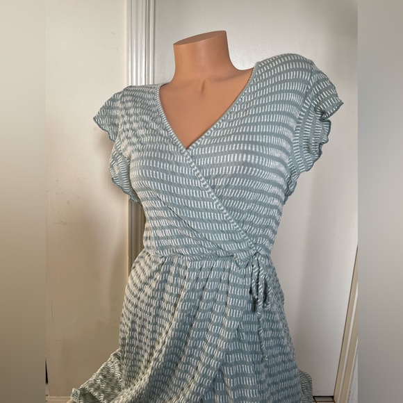 Caution to the Wind sea foam green dress - Picture 8 of 8